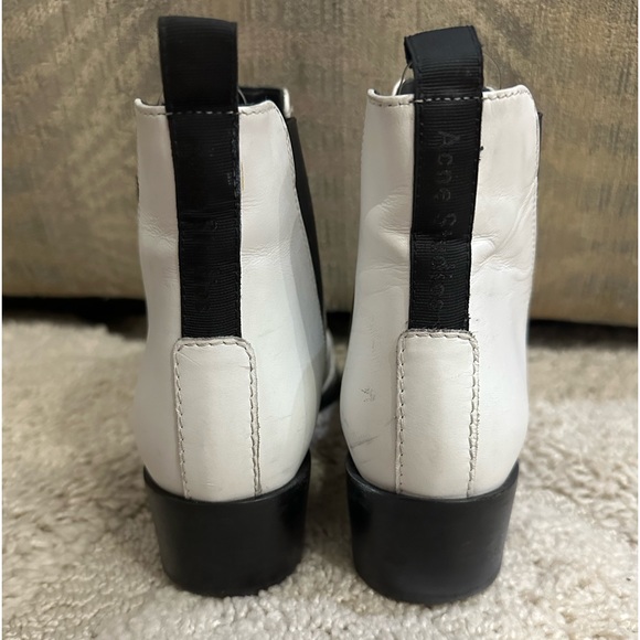 Acne Studios Pointed White Short Jensen Boots - Picture 4 of 8